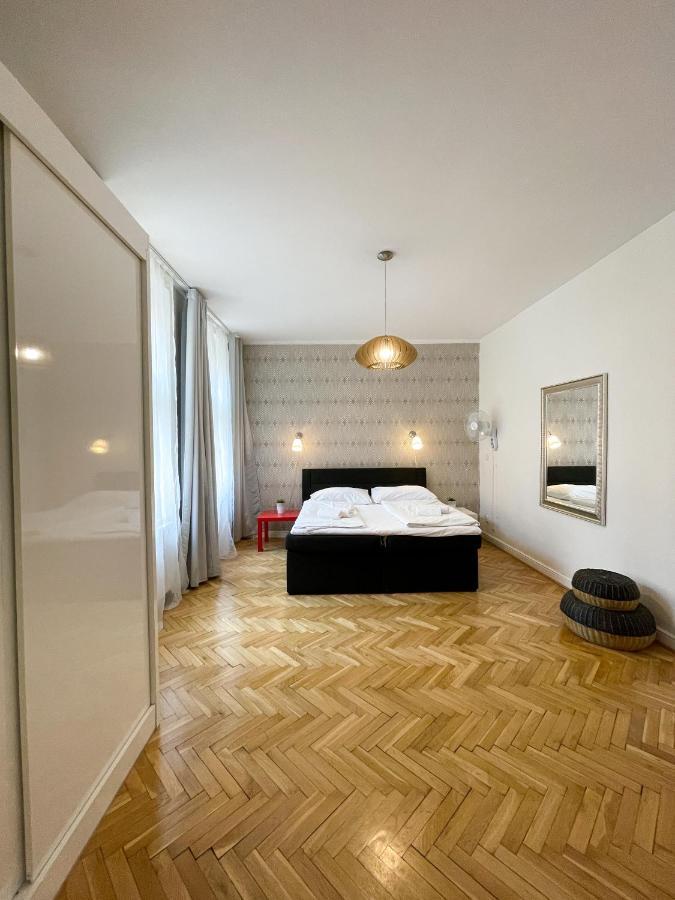 Old Town Square Apartments Πράγα Εξωτερικό φωτογραφία