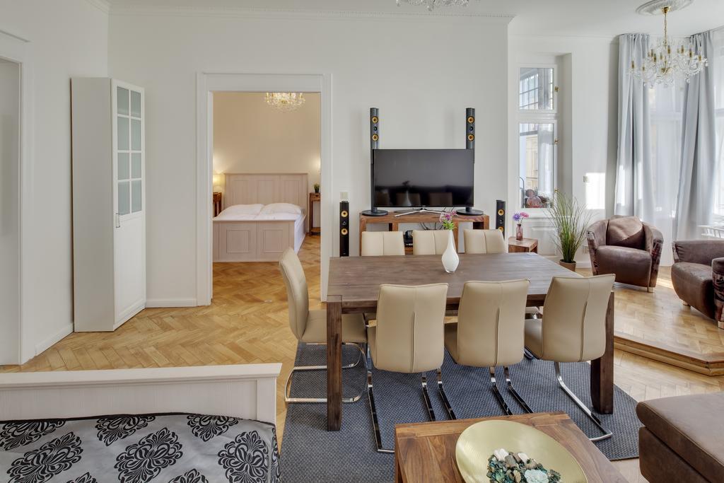Old Town Square Apartments Πράγα Εξωτερικό φωτογραφία