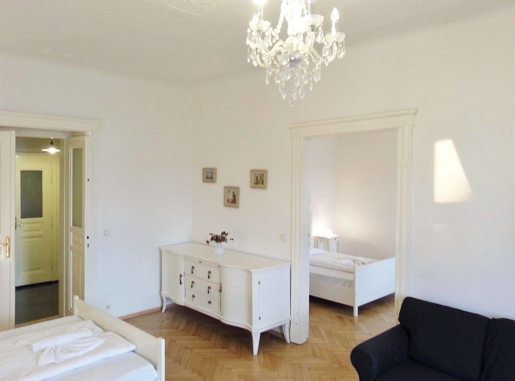Old Town Square Apartments Πράγα Εξωτερικό φωτογραφία