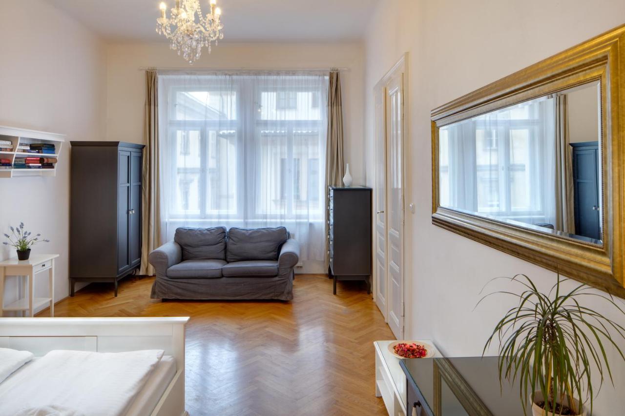 Old Town Square Apartments Πράγα Εξωτερικό φωτογραφία